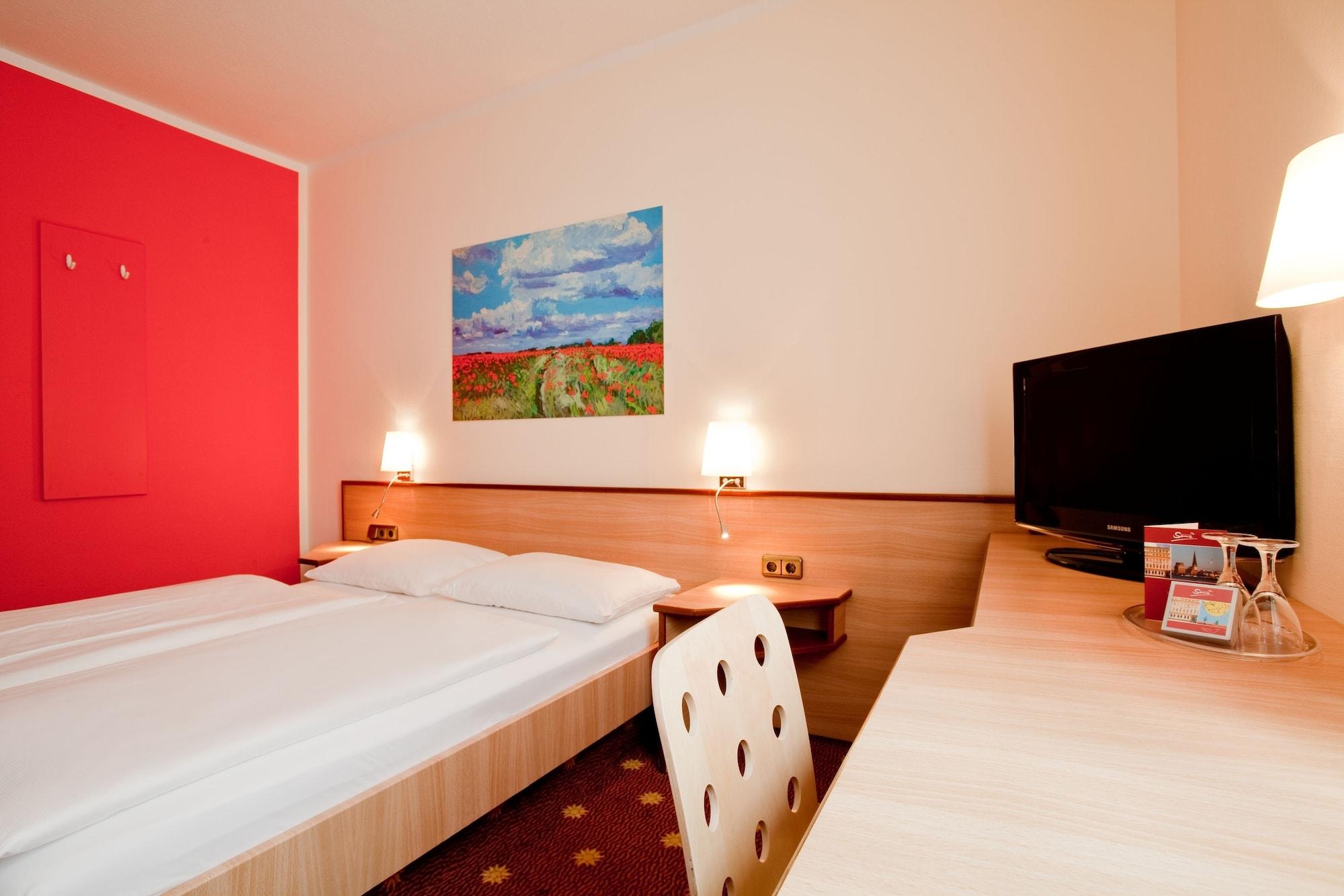 Hotel Vienna House Easy By Wyndham Rostock Esterno foto