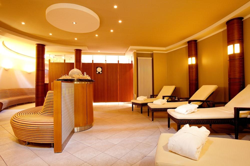 Hotel Vienna House Easy By Wyndham Rostock Esterno foto