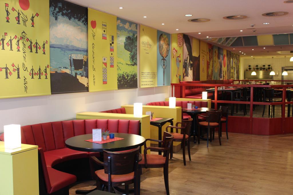 Hotel Vienna House Easy By Wyndham Rostock Esterno foto